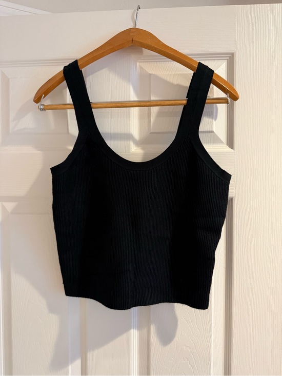 Abercrombie & Fitch Tops - Abercrombie & Fitch Black Ribbed knit Scoop Tank